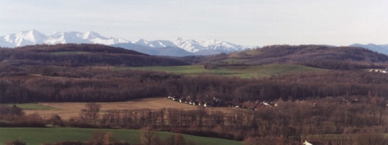Midden van de foto: Résidence château Cazaleres